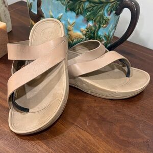FitFlop Lulu Thong Sandals – Nude/Beige – Size US 9 / EU 41 - EUC